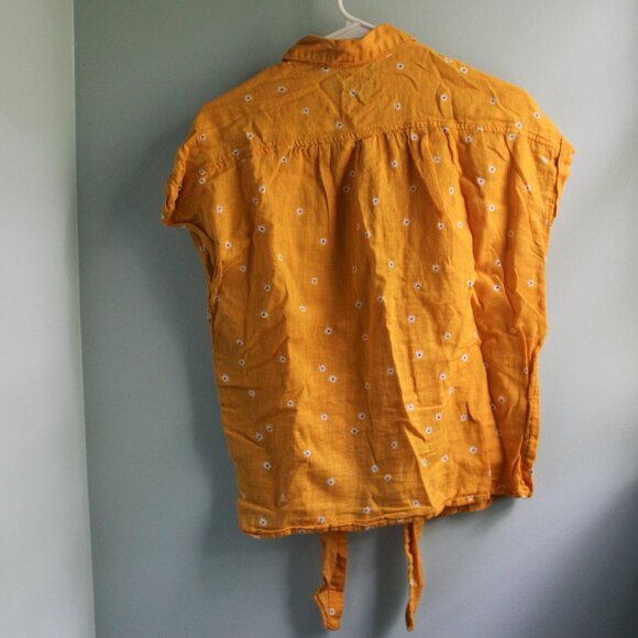 Yellow flower Old Navy button up with tie bottom, size S. - Picture 2 of 3
